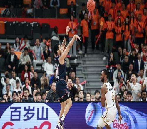還能重返CBA嗎廣東棄將重傷之后無人問津，上賽季曾單場砍32+14